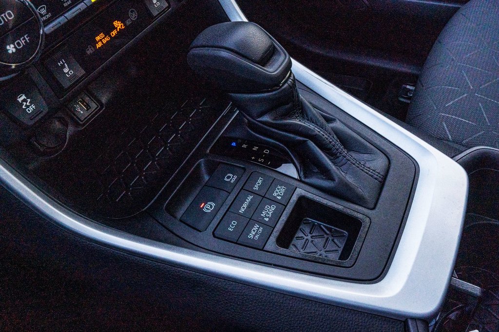2023 Toyota RAV4 XLE AWD **JAMAIS ACCIDENTÉ** CARPLAY+CAMÉRA+MAG** in Charlemagne, Quebec - 13 - w1024h768px