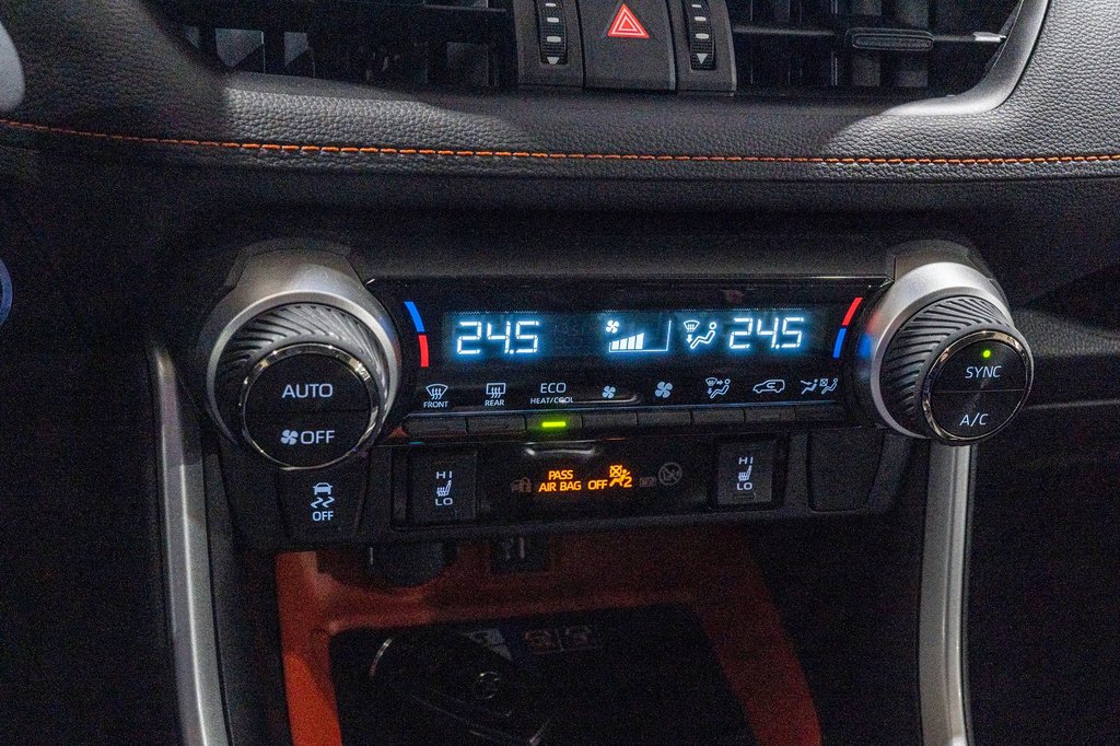 2023 Toyota RAV4 TRAIL **RARE**JAMAIS ACCIDENTÉ+CUIR+TOIT+19PO** in Charlemagne, Quebec - 15 - w1024h768px