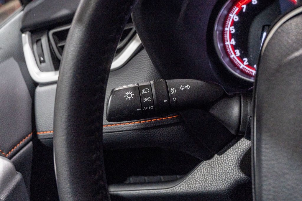 2023 Toyota RAV4 TRAIL **RARE**JAMAIS ACCIDENTÉ+CUIR+TOIT+19PO** in Charlemagne, Quebec - 17 - w1024h768px