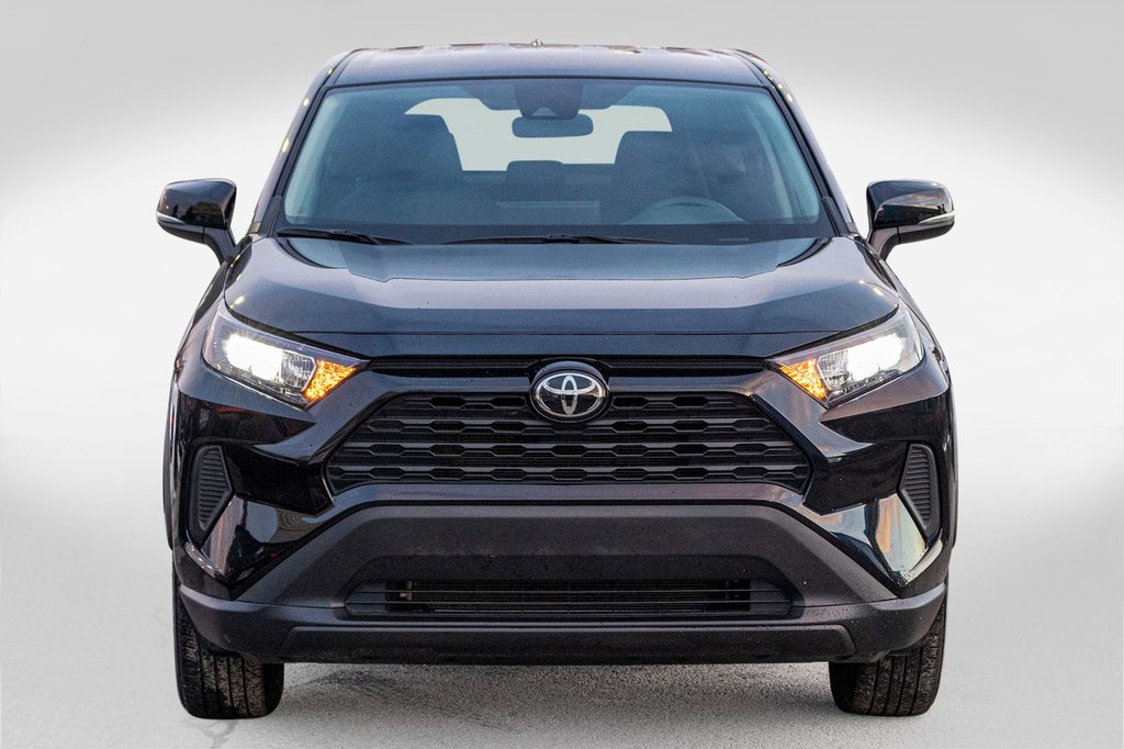 2023 Toyota RAV4 LE AWD **JAMAIS ACCIDENTÉ+CARPLAY+CAMÉRA** in Charlemagne, Quebec - 2 - w1024h768px