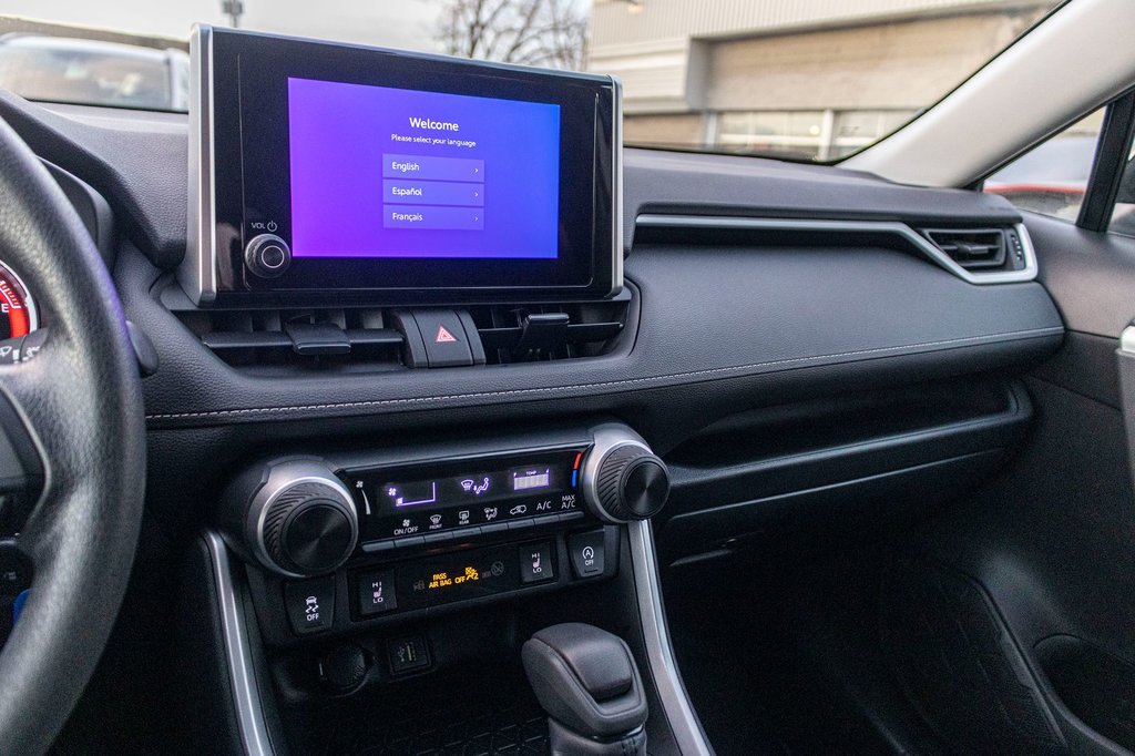 2023 Toyota RAV4 LE AWD **JAMAIS ACCIDENTÉ+CARPLAY+CAMÉRA** in Charlemagne, Quebec - 13 - w1024h768px