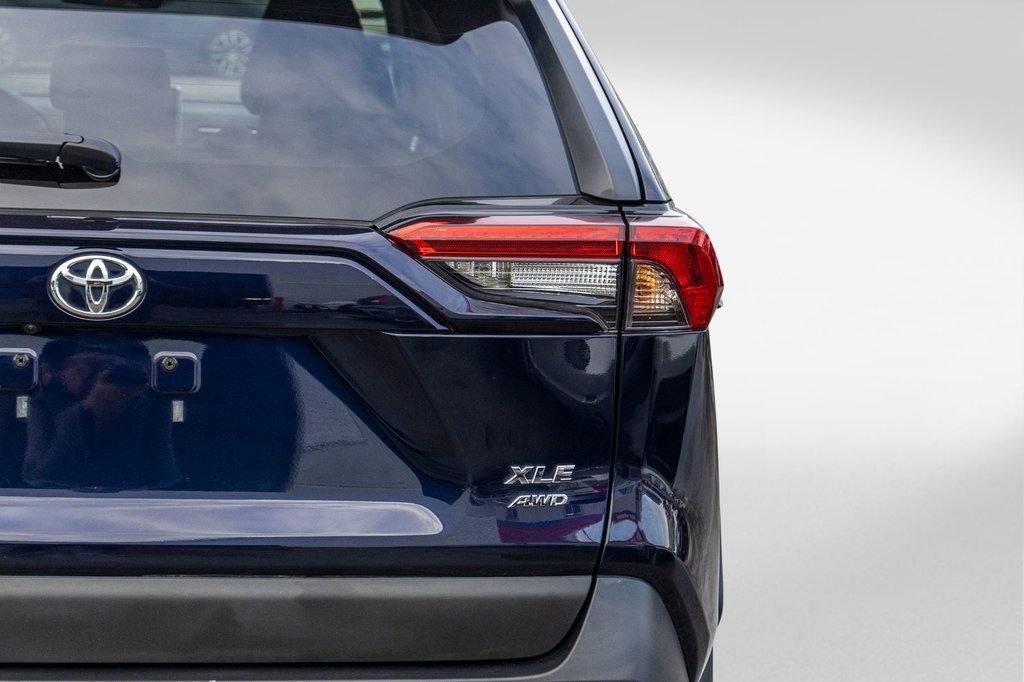 2023 Toyota RAV4 XLE PREMIUM **JAMAIS ACCIDENTÉ+CUIR+TOIT+19PO** in Charlemagne, Quebec - 35 - w1024h768px