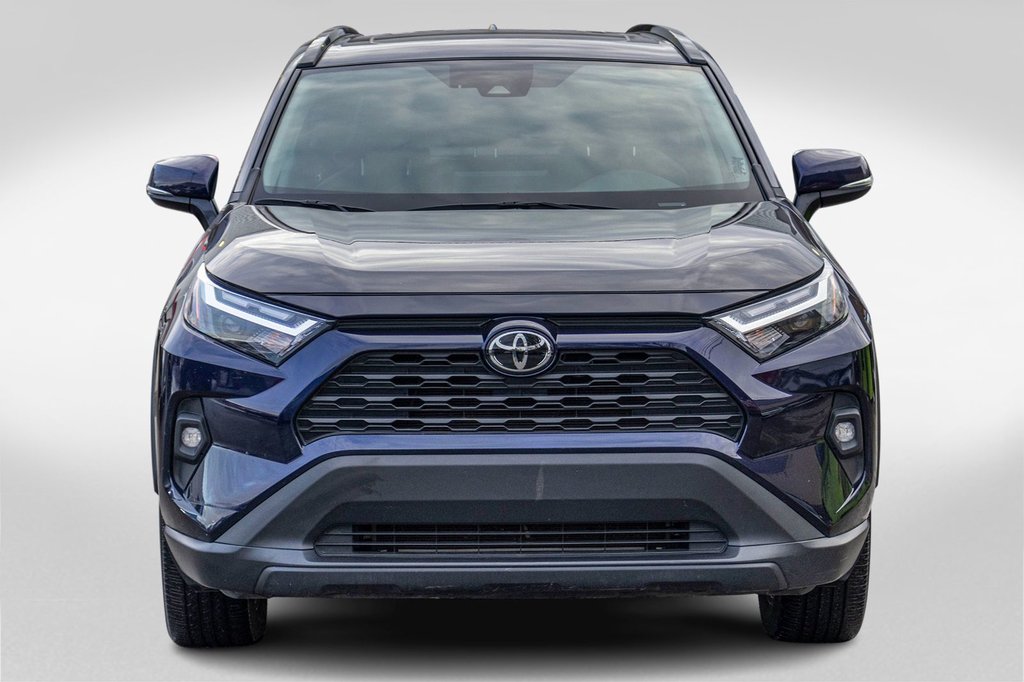 2023 Toyota RAV4 XLE PREMIUM **JAMAIS ACCIDENTÉ+CUIR+TOIT+19PO** in Charlemagne, Quebec - 2 - w1024h768px
