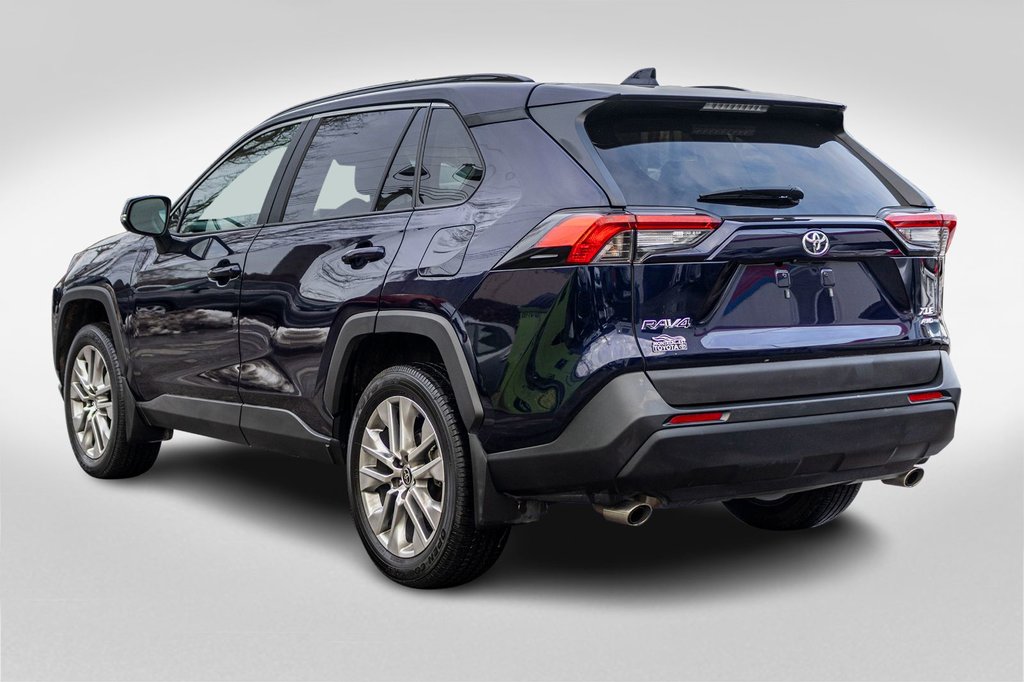 2023 Toyota RAV4 XLE PREMIUM **JAMAIS ACCIDENTÉ+CUIR+TOIT+19PO** in Charlemagne, Quebec - 4 - w1024h768px