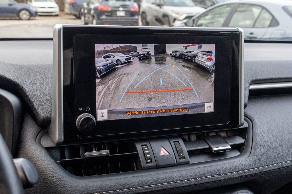 2023 Toyota RAV4 XLE PREMIUM **JAMAIS ACCIDENTÉ+CUIR+TOIT+19PO** in Charlemagne, Quebec - 18 - w1024h768px