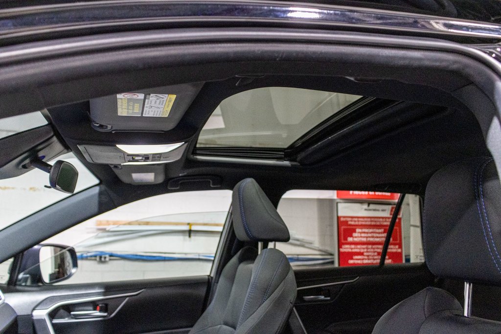 2023 Toyota RAV4 Hybride SE **JAMAIS ACCIDENTÉ+TOIT+CARPLAY+CAMÉRA+MAG** in Charlemagne, Quebec - 27 - w1024h768px