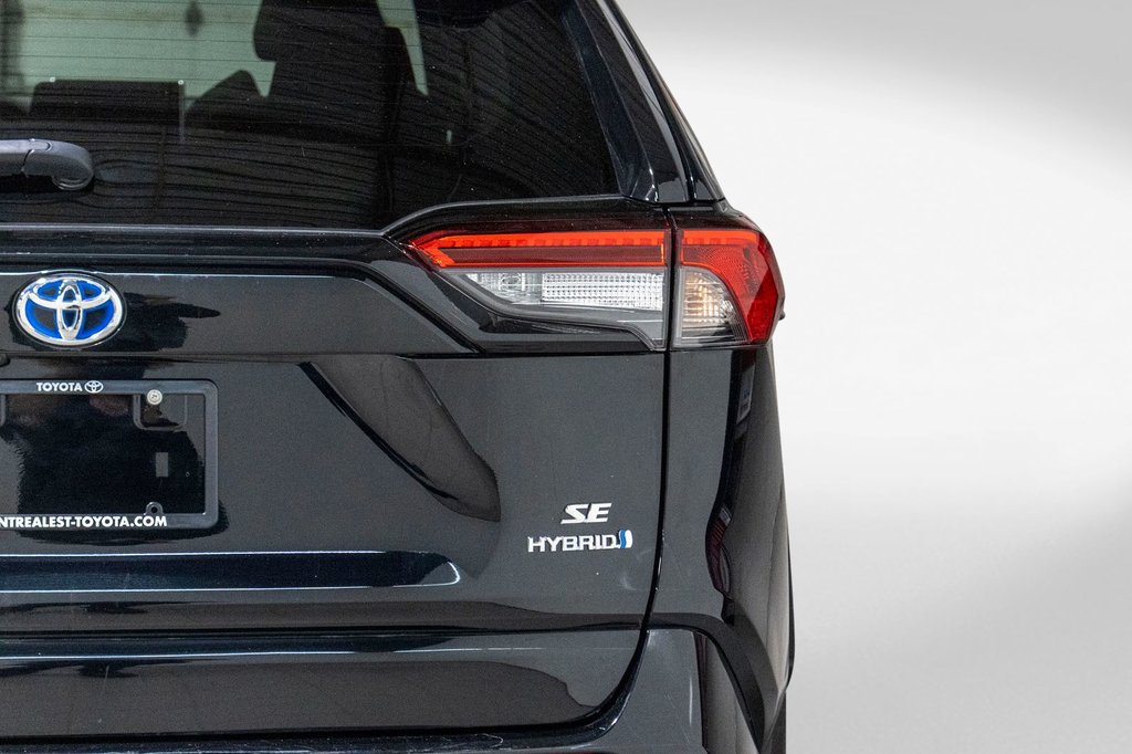 2023 Toyota RAV4 Hybride SE **JAMAIS ACCIDENTÉ+TOIT+CARPLAY+CAMÉRA+MAG** in Charlemagne, Quebec - 31 - w1024h768px