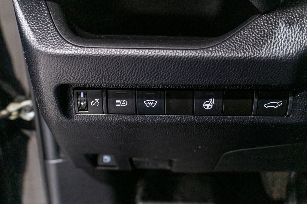 2023 Toyota RAV4 Hybride SE **JAMAIS ACCIDENTÉ+TOIT+CARPLAY+CAMÉRA+MAG** in Charlemagne, Quebec - 20 - w1024h768px