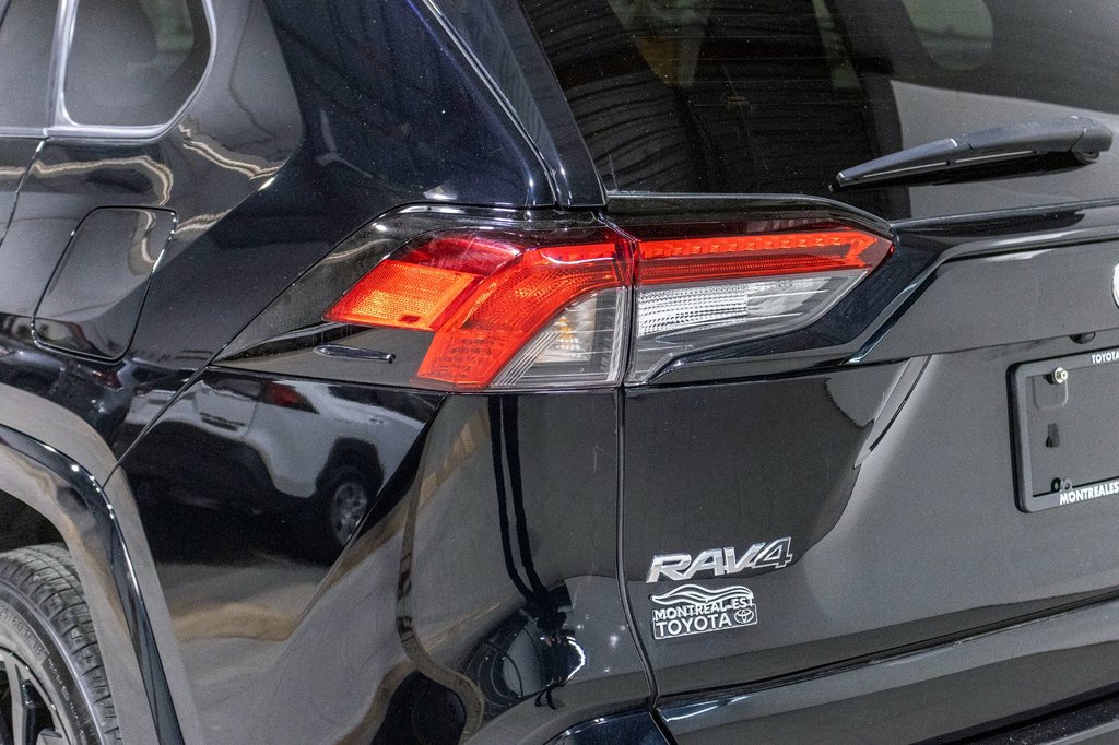2023 Toyota RAV4 Hybride SE **JAMAIS ACCIDENTÉ+TOIT+CARPLAY+CAMÉRA+MAG** in Charlemagne, Quebec - 33 - w1024h768px