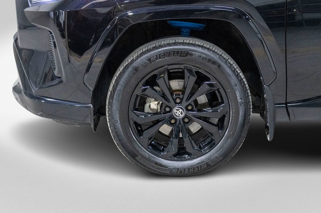 2023 Toyota RAV4 Hybride SE **JAMAIS ACCIDENTÉ+TOIT+CARPLAY+CAMÉRA+MAG** in Charlemagne, Quebec - 36 - w1024h768px