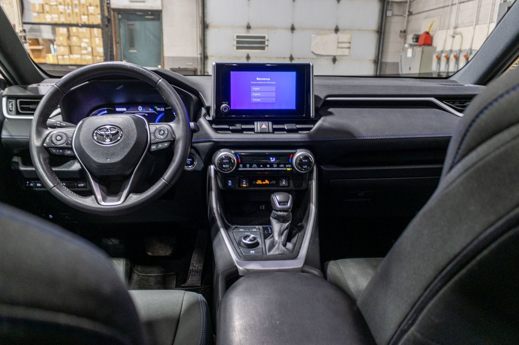 2023 Toyota RAV4 Hybride SE **JAMAIS ACCIDENTÉ+TOIT+CARPLAY+CAMÉRA+MAG** in Charlemagne, Quebec - 21 - w1024h768px