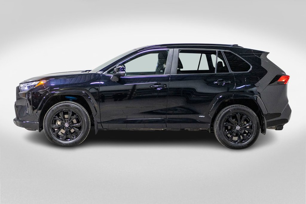 2023 Toyota RAV4 Hybride SE **JAMAIS ACCIDENTÉ+TOIT+CARPLAY+CAMÉRA+MAG** in Charlemagne, Quebec - 3 - w1024h768px