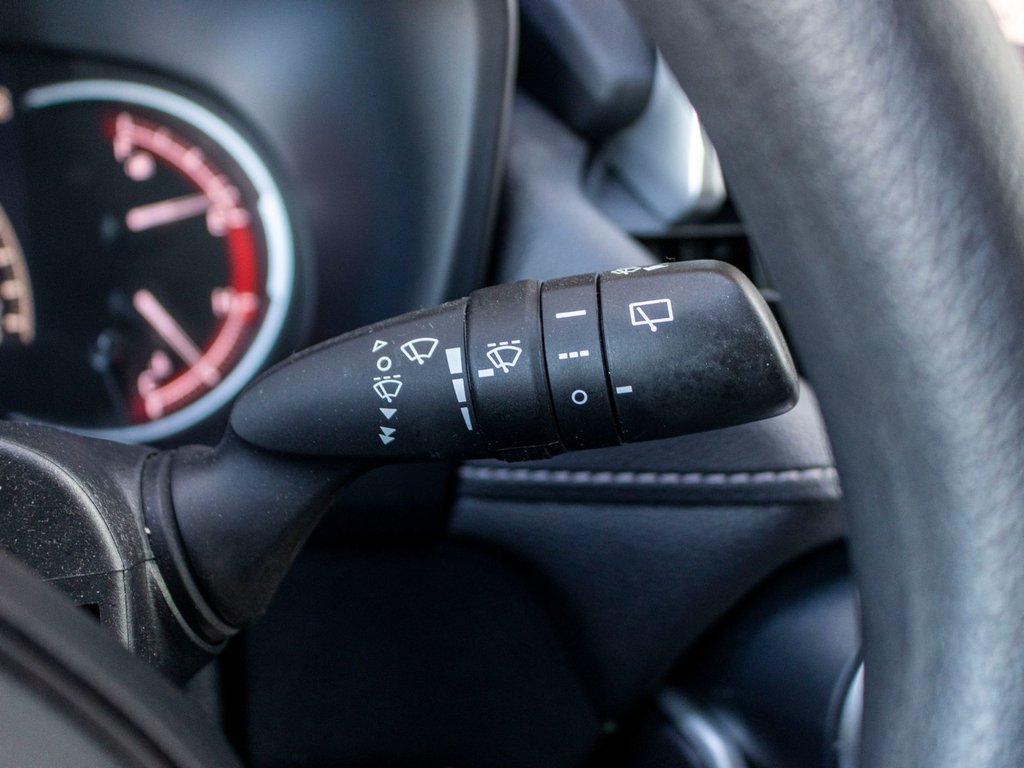 2023 Toyota RAV4 LE AWD**JAMAIS ACCIDENTÉ + SIÈGES AVANT CHAUFFANTS in Charlemagne, Quebec - 21 - w1024h768px