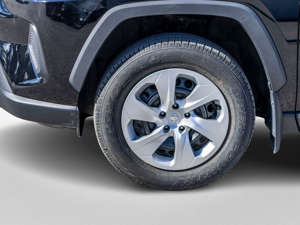 2023 Toyota RAV4 LE AWD**JAMAIS ACCIDENTÉ + SIÈGES AVANT CHAUFFANTS in Charlemagne, Quebec - 34 - w1024h768px