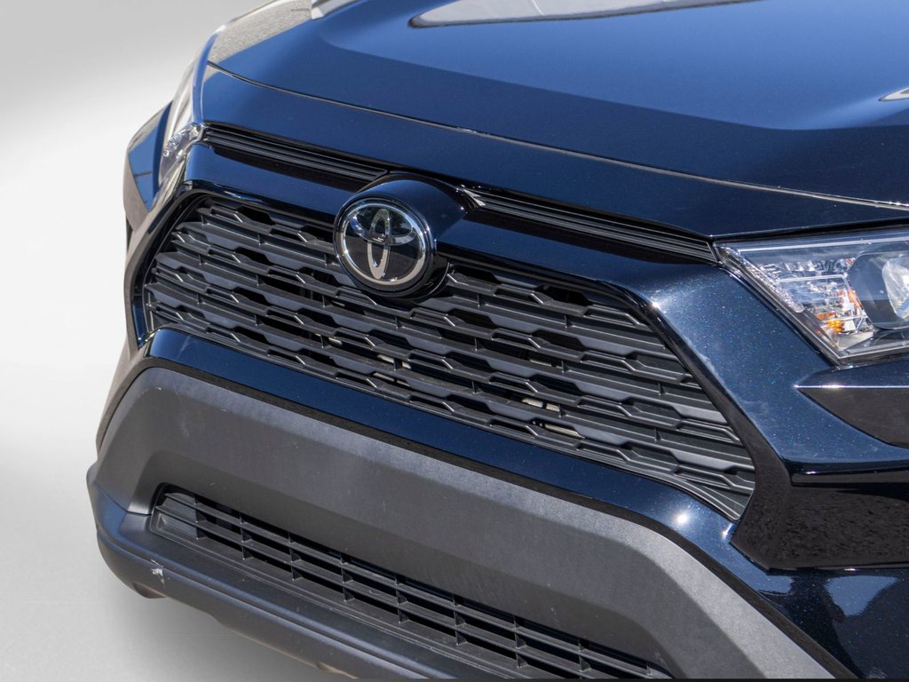 2023 Toyota RAV4 LE AWD**JAMAIS ACCIDENTÉ + SIÈGES AVANT CHAUFFANTS in Charlemagne, Quebec - 33 - w1024h768px