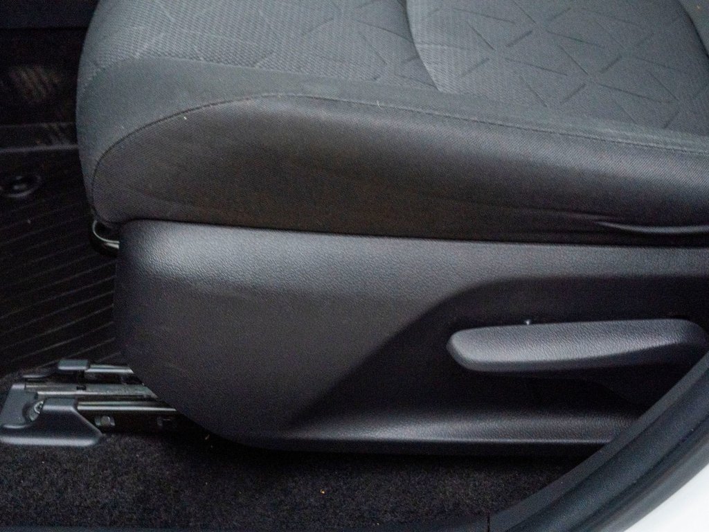 Toyota RAV4 LE AWD**JAMAIS ACCIDENTÉ + SIÈGES AVANT CHAUFFANTS 2023 à Saint-Jérôme, Québec - 21 - w1024h768px