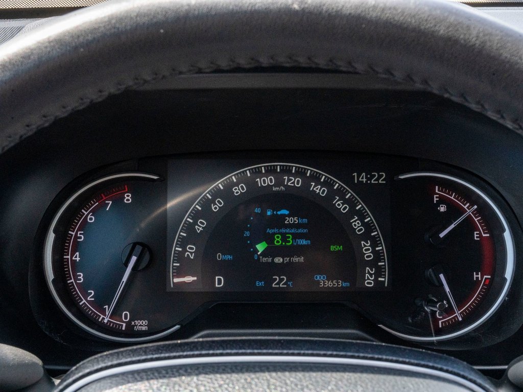 2023 Toyota RAV4 XLE AWD **TOIT+MAG+CAMÉRA+CARPLAY+ANDROID AUTO** in Saint-Jérôme, Quebec - 12 - w1024h768px
