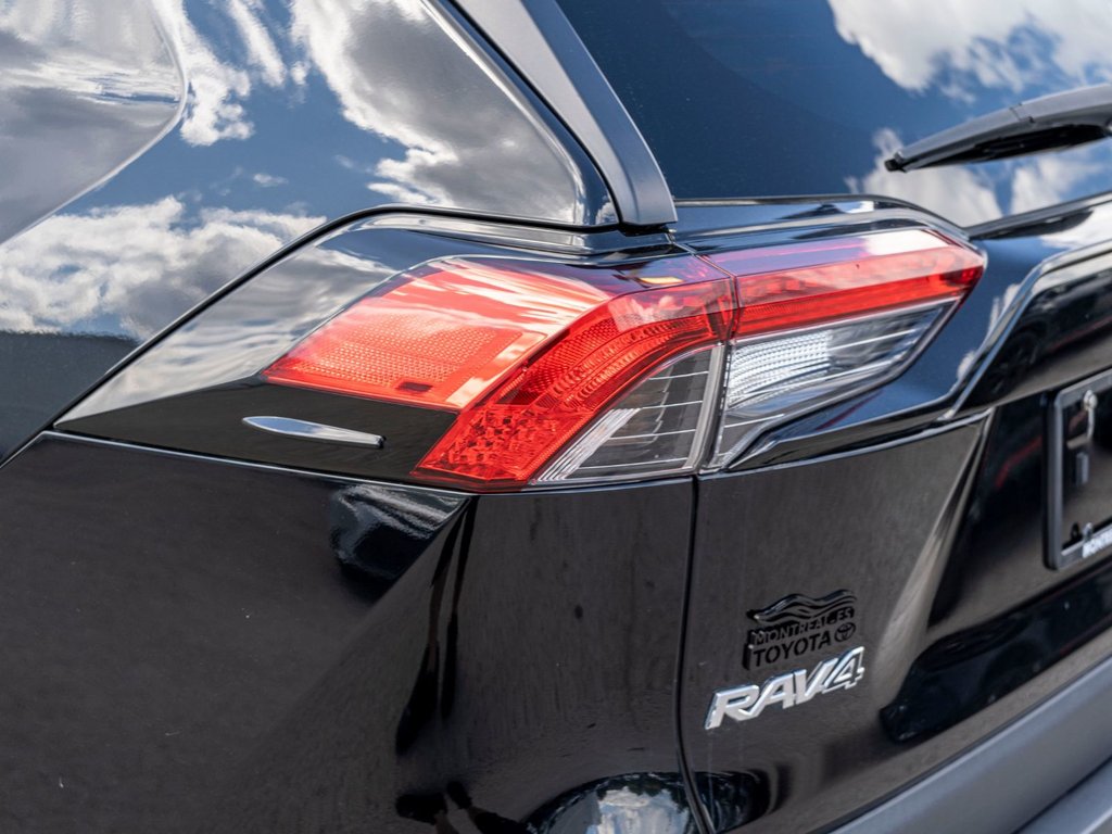 2023 Toyota RAV4 XLE AWD **TOIT+MAG+CAMÉRA+CARPLAY+ANDROID AUTO** in Saint-Jérôme, Quebec - 23 - w1024h768px