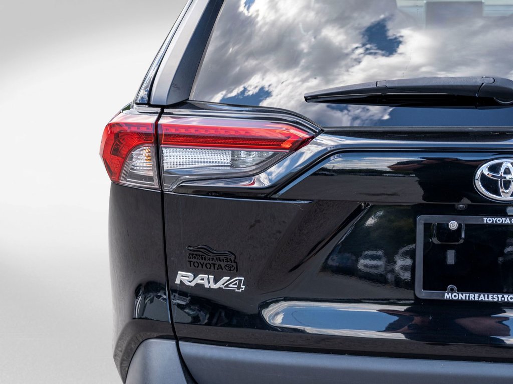 2023 Toyota RAV4 XLE AWD **TOIT+MAG+CAMÉRA+CARPLAY+ANDROID AUTO** in Saint-Jérôme, Quebec - 20 - w1024h768px
