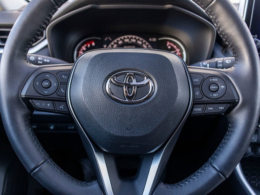2023 Toyota RAV4 XLE AWD **JAMAIS ACCIDENTÉ+TOIT+MAG+CARPLAY** in Saint-Jérôme, Quebec - 10 - w1024h768px