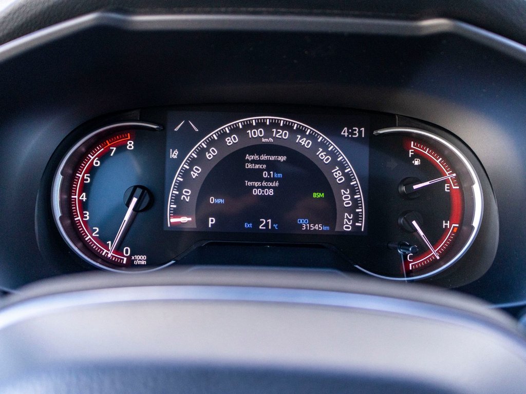 2023 Toyota RAV4 XLE AWD **JAMAIS ACCIDENTÉ+TOIT+MAG+CARPLAY** in Saint-Jérôme, Quebec - 18 - w1024h768px