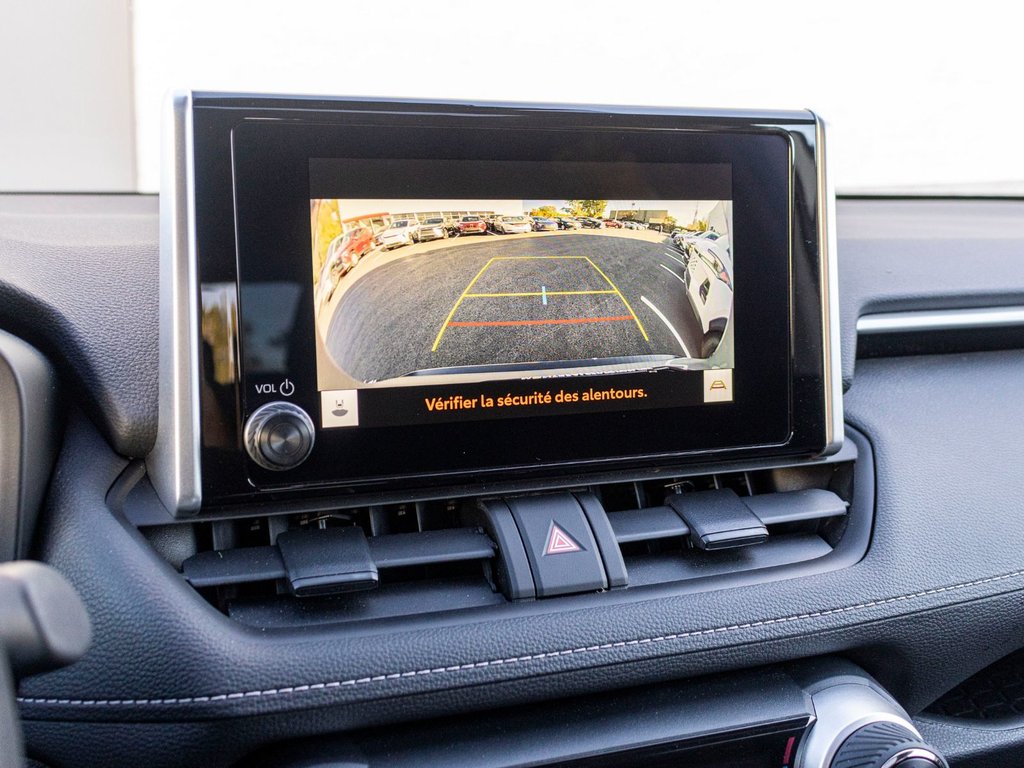 2023 Toyota RAV4 XLE AWD **JAMAIS ACCIDENTÉ+TOIT+MAG+CARPLAY** in Saint-Jérôme, Quebec - 17 - w1024h768px