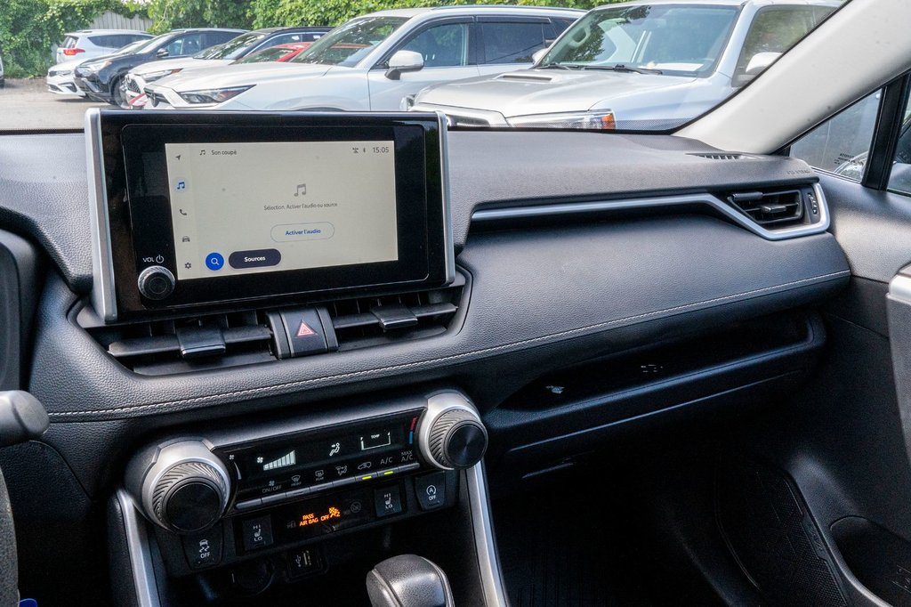 2024 Toyota RAV4 LE AWD **JAMAIS ACCIDENTÉ+CARPLAY+CAMÉRA** in Charlemagne, Quebec - 9 - w1024h768px