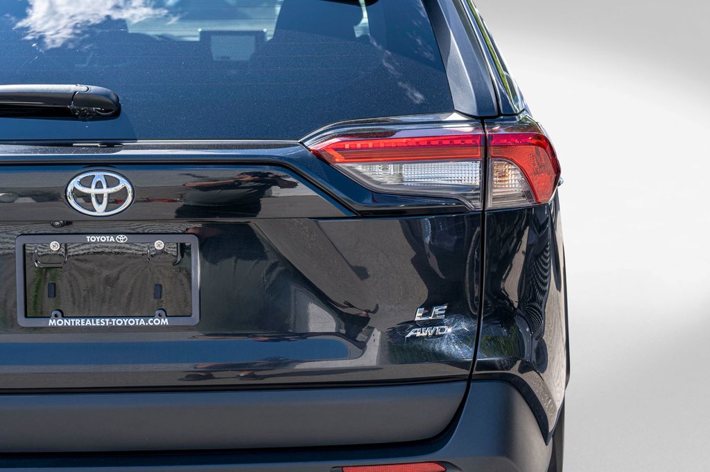 2024 Toyota RAV4 LE AWD **JAMAIS ACCIDENTÉ+CARPLAY+CAMÉRA** in Charlemagne, Quebec - 26 - w1024h768px