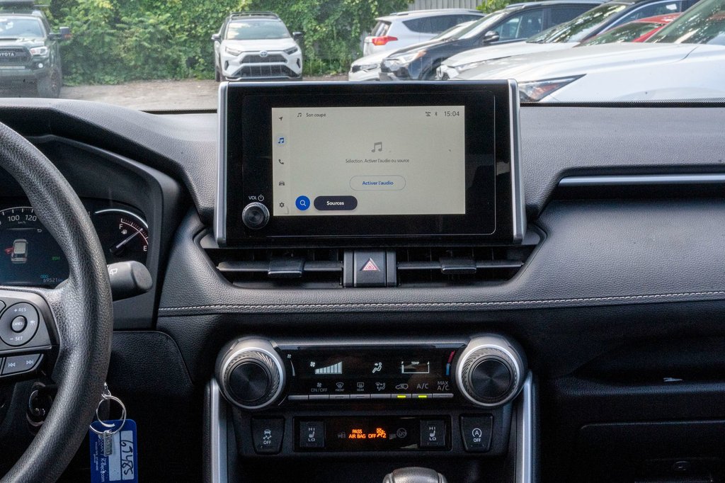 2024 Toyota RAV4 LE AWD **JAMAIS ACCIDENTÉ+CARPLAY+CAMÉRA** in Charlemagne, Quebec - 8 - w1024h768px