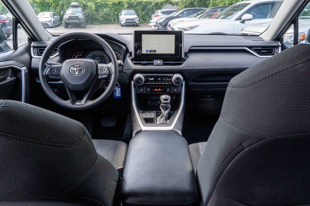 2024 Toyota RAV4 LE AWD **JAMAIS ACCIDENTÉ+CARPLAY+CAMÉRA** in Charlemagne, Quebec - 19 - w1024h768px