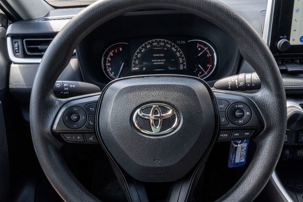 2024 Toyota RAV4 LE AWD **JAMAIS ACCIDENTÉ+CARPLAY+CAMÉRA** in Charlemagne, Quebec - 12 - w1024h768px