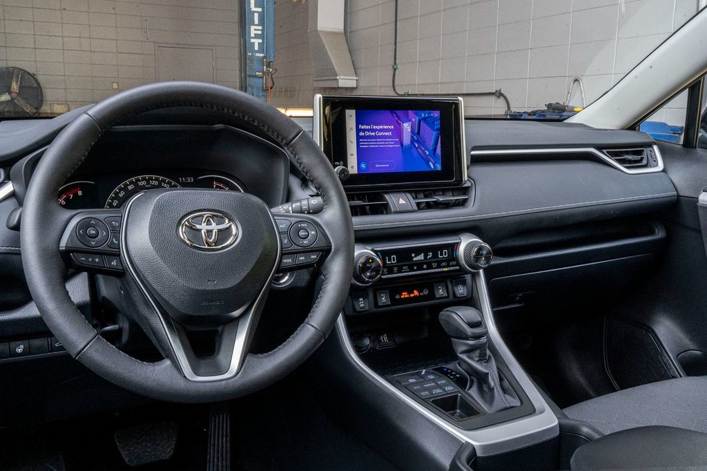 2024 Toyota RAV4 XLE AWD **JAMAIS ACCIDENTÉ+CARPLAY+CAMÉRA+MAG** in Charlemagne, Quebec - 6 - w1024h768px