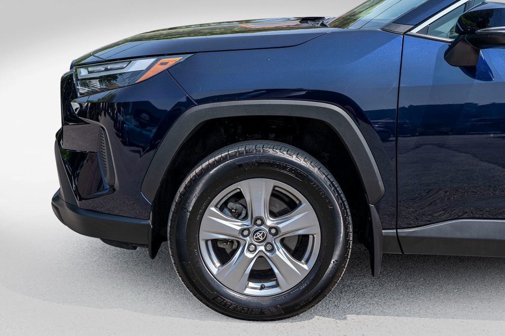 2024 Toyota RAV4 XLE AWD **JAMAIS ACCIDENTÉ+CARPLAY+CAMÉRA+MAG** in Charlemagne, Quebec - 30 - w1024h768px