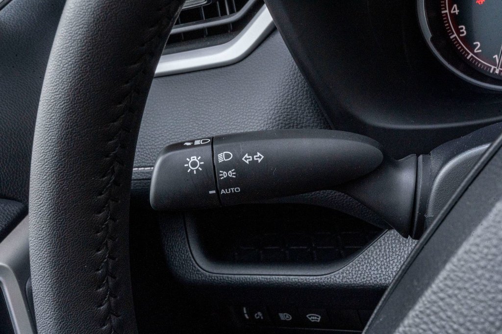 2024 Toyota RAV4 XLE AWD **JAMAIS ACCIDENTÉ+CARPLAY+CAMÉRA+MAG** in Charlemagne, Quebec - 17 - w1024h768px