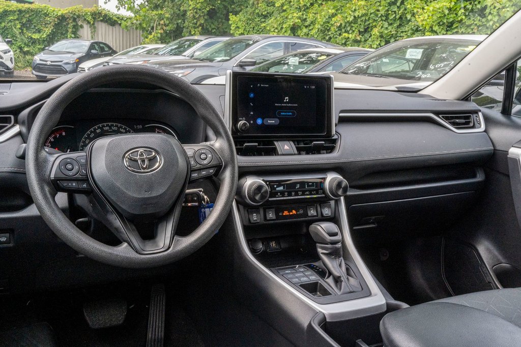 2024 Toyota RAV4 LE AWD **CARPLAY+ANDROID AUTO+CAMÉRA** in Charlemagne, Quebec - 6 - w1024h768px