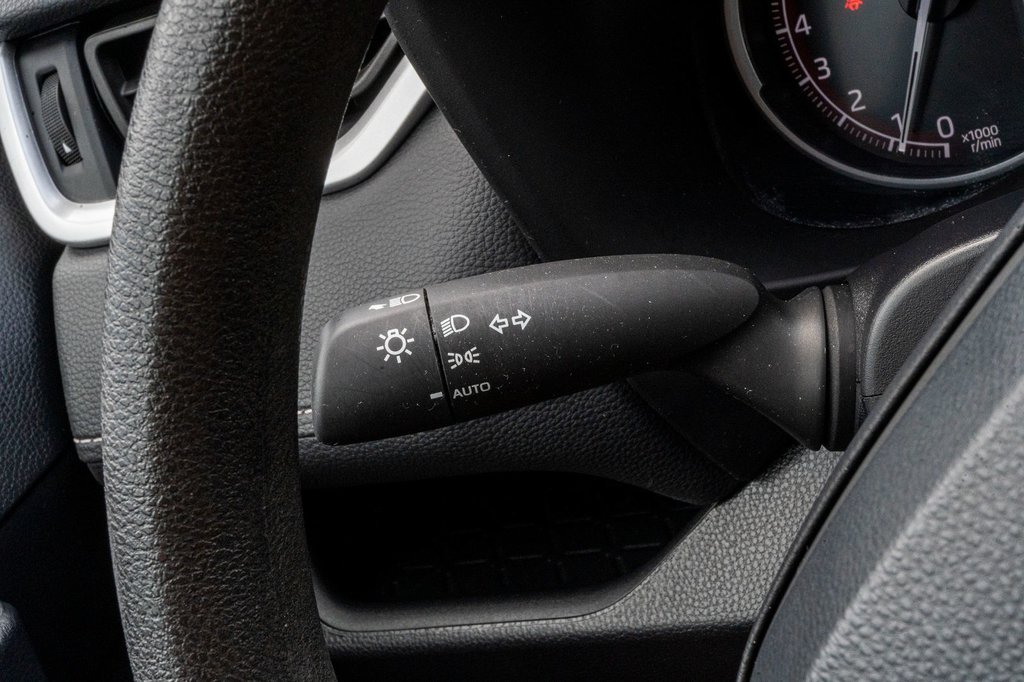 2024 Toyota RAV4 LE AWD **CARPLAY+ANDROID AUTO+CAMÉRA** in Charlemagne, Quebec - 17 - w1024h768px