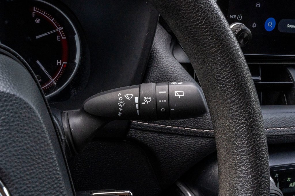 2024 Toyota RAV4 LE AWD **CARPLAY+ANDROID AUTO+CAMÉRA** in Charlemagne, Quebec - 18 - w1024h768px