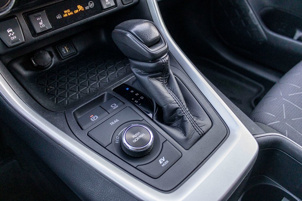 2024 Toyota RAV4 Hybrid XLE in Charlemagne, Quebec - 16 - w1024h768px
