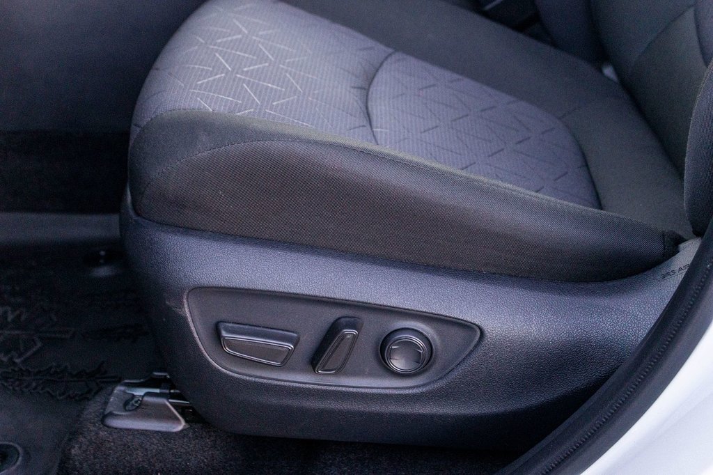2024 Toyota RAV4 Hybrid XLE in Charlemagne, Quebec - 26 - w1024h768px