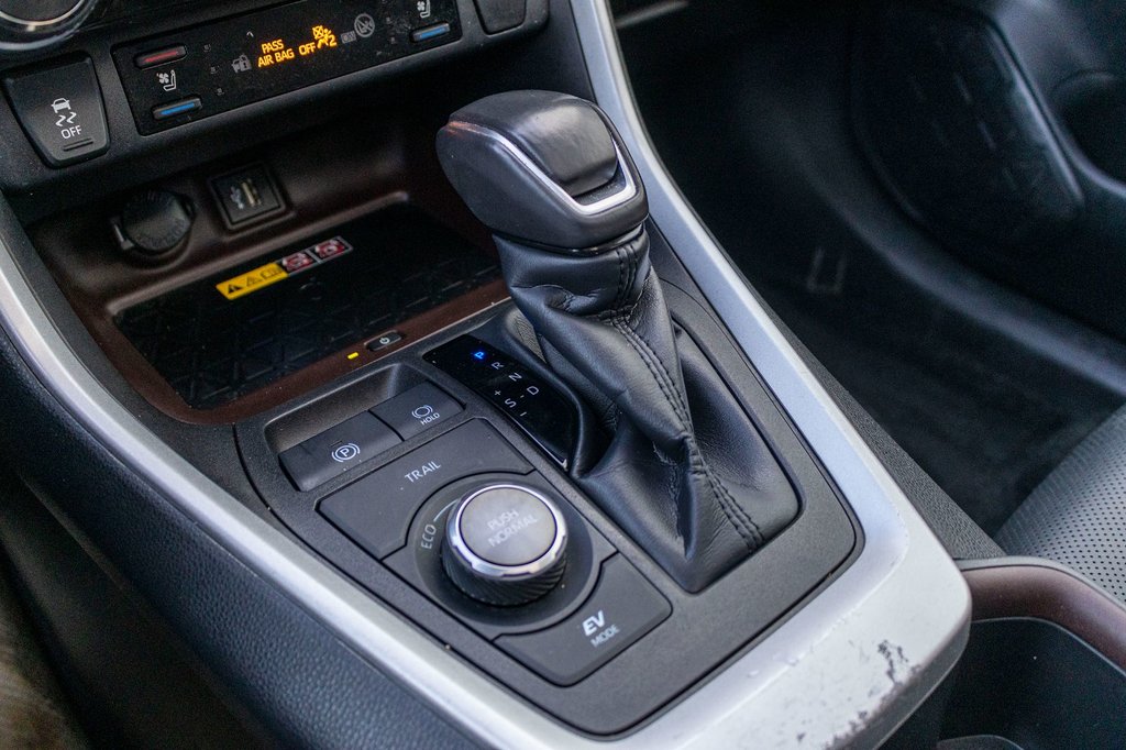 Toyota RAV4 Hybrid Limited 2024 à Charlemagne, Québec - 14 - w1024h768px