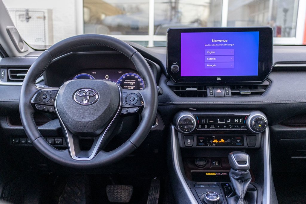 Toyota RAV4 Hybrid Limited 2024 à Charlemagne, Québec - 7 - w1024h768px