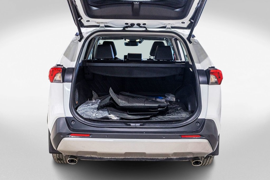 Toyota RAV4 Hybrid Limited 2024 à Charlemagne, Québec - 33 - w1024h768px