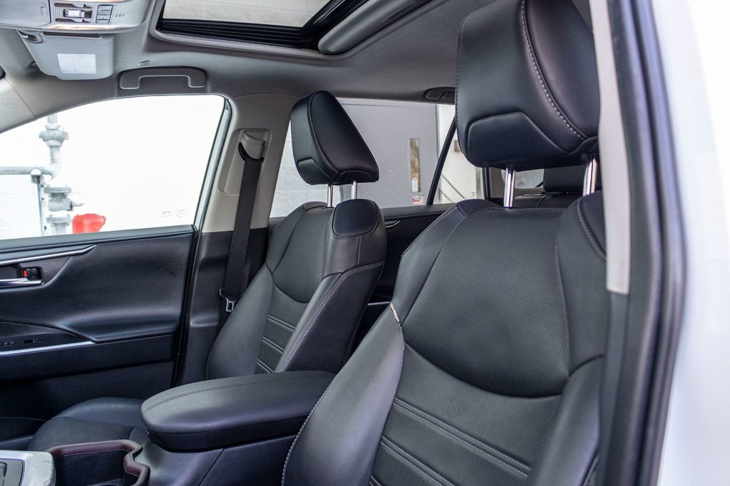 Toyota RAV4 Hybrid Limited 2024 à Charlemagne, Québec - 26 - w1024h768px