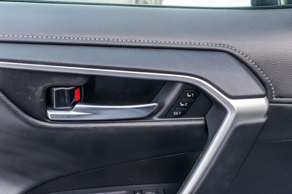Toyota RAV4 Hybrid Limited 2024 à Charlemagne, Québec - 30 - w1024h768px