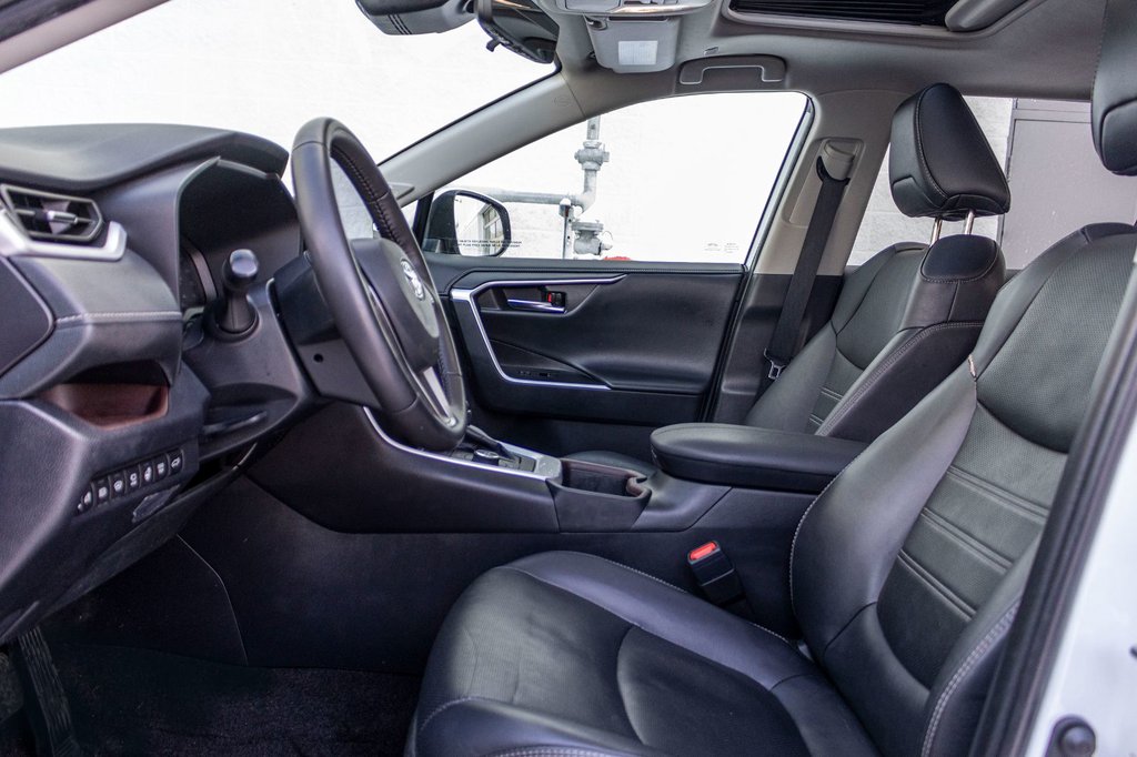 Toyota RAV4 Hybrid Limited 2024 à Charlemagne, Québec - 24 - w1024h768px
