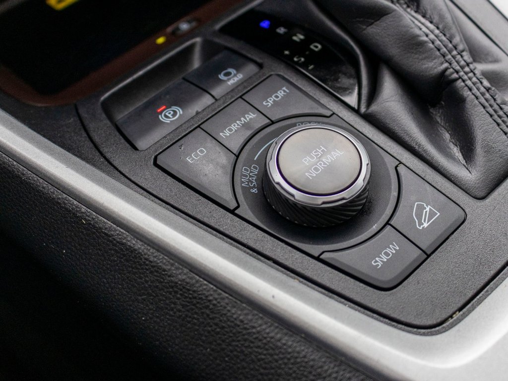 2024 Toyota RAV4 Limited in Charlemagne, Quebec - 15 - w1024h768px