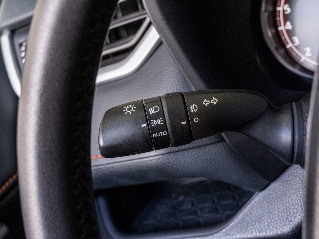 2024 Toyota RAV4 TRAIL **AUCUN CARFAX**TOIT+CUIR+19PO+CARPLAY** in Saint-Jérôme, Quebec - 16 - w1024h768px