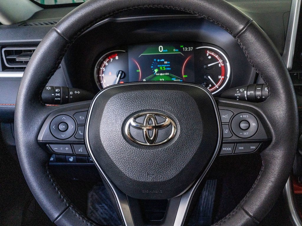 2024 Toyota RAV4 TRAIL **AUCUN CARFAX**TOIT+CUIR+19PO+CARPLAY** in Saint-Jérôme, Quebec - 8 - w1024h768px