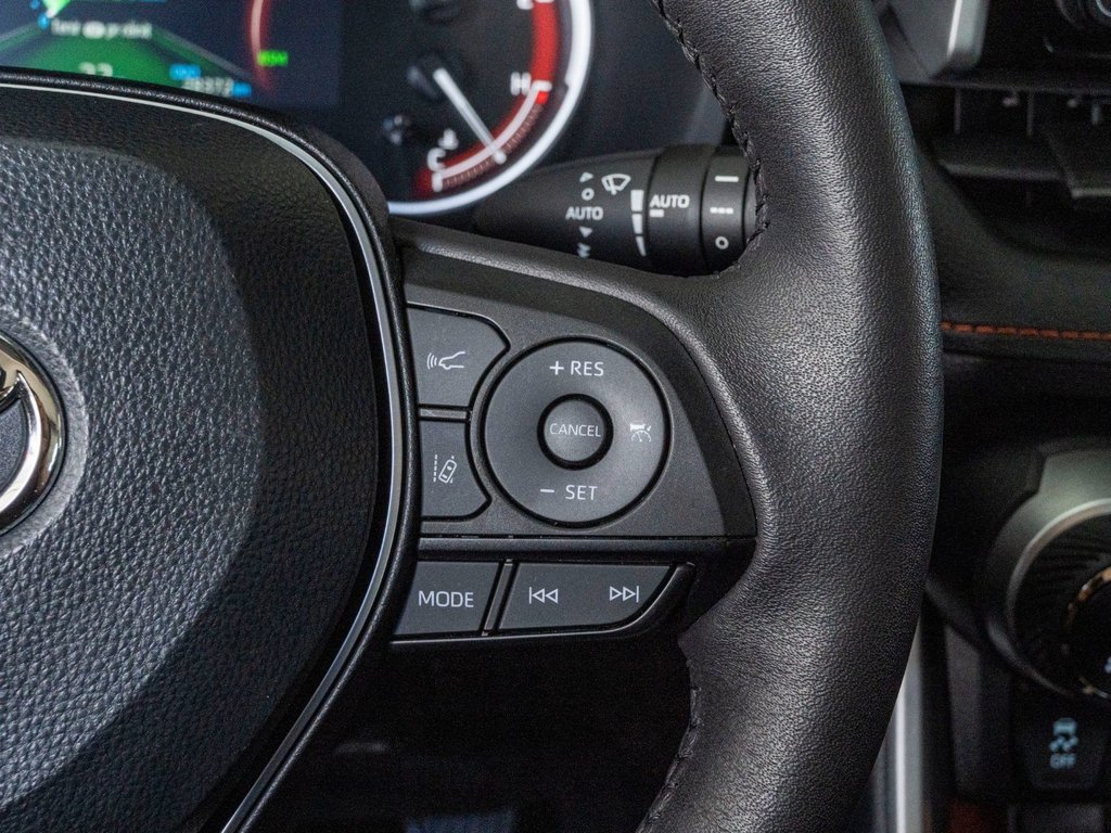 2024 Toyota RAV4 TRAIL **AUCUN CARFAX**TOIT+CUIR+19PO+CARPLAY** in Saint-Jérôme, Quebec - 10 - w1024h768px