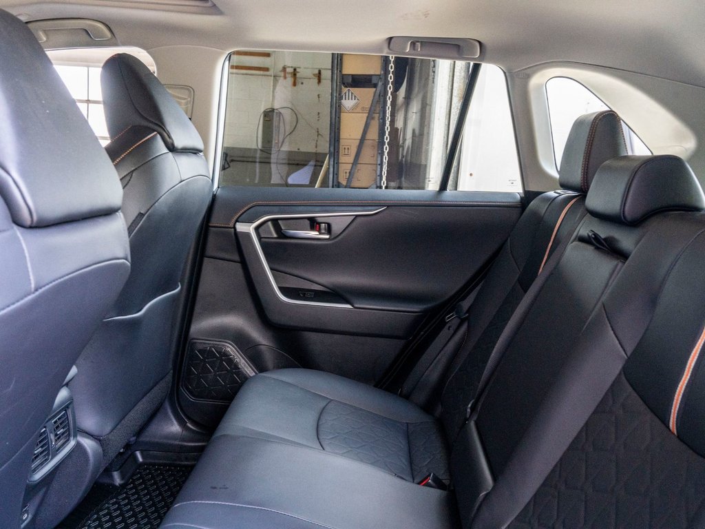 2024 Toyota RAV4 TRAIL **AUCUN CARFAX**TOIT+CUIR+19PO+CARPLAY** in Saint-Jérôme, Quebec - 22 - w1024h768px